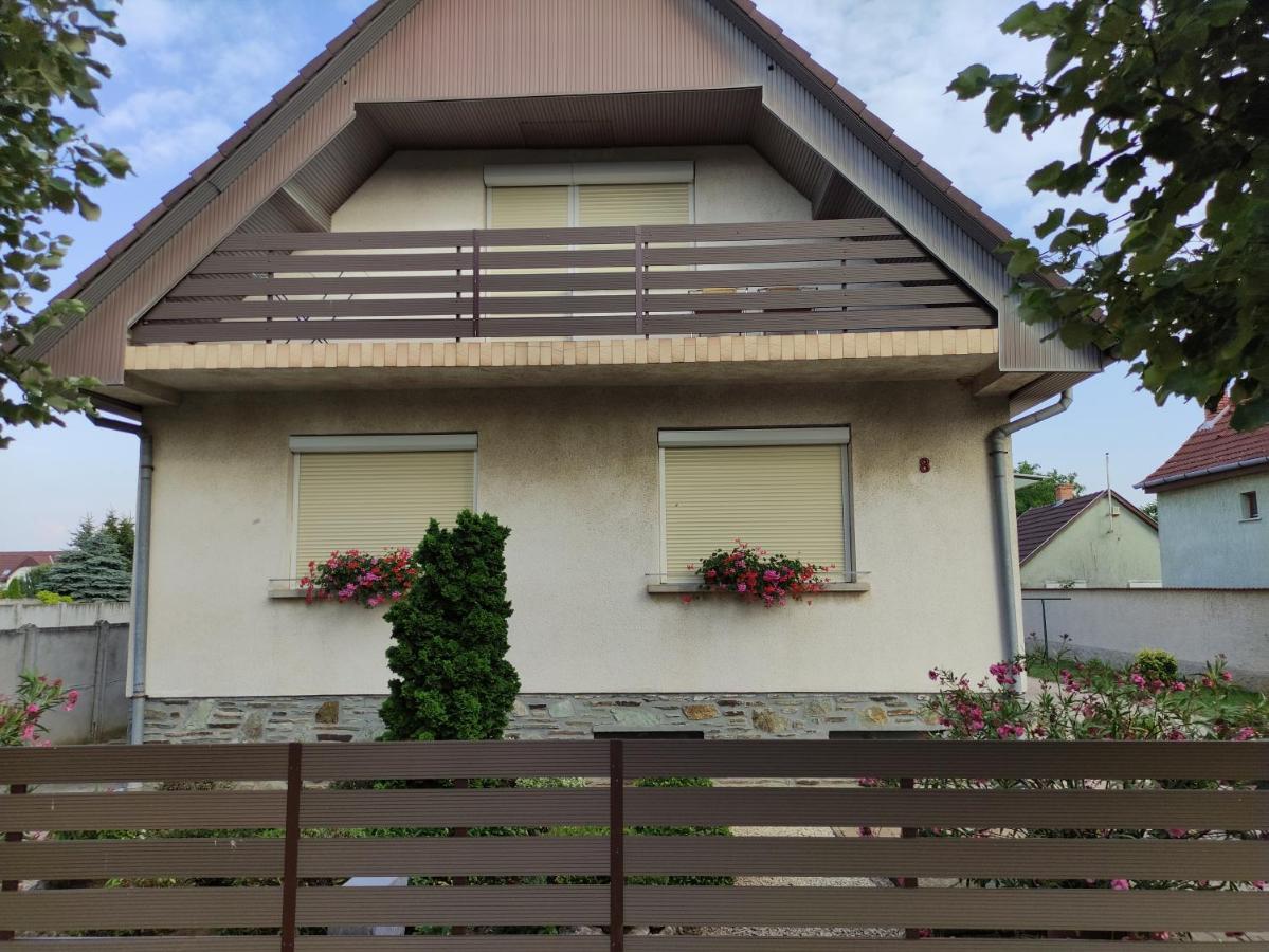 Molnár Vendégház Buk Exterior foto